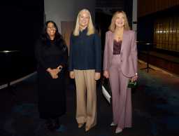 Kultur- og likestillingsminister Lubna Jaffery, kronprinsesse Mette-Marit og riksarkivar Inga Bolstad. Foto: Birgit Solhaug/Arkivverket. 