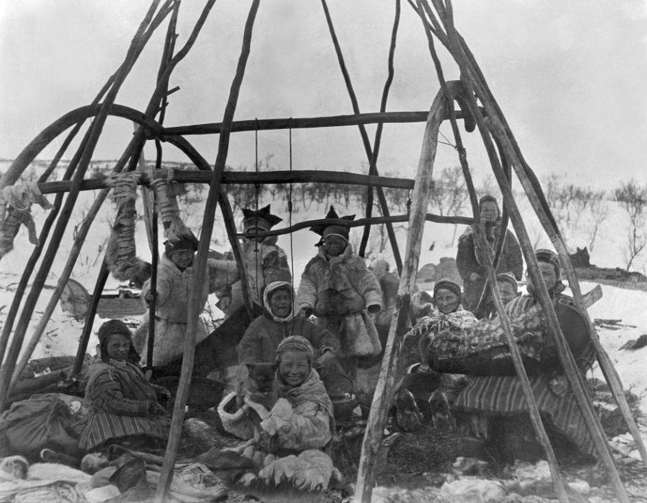 Govva: Konrad Nilsen, Norsk Folkemuseum, NF.05746-009