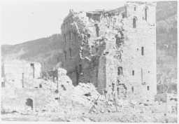 Ufattelige skader på Rosenkrantztårnet etter ekplosjonsulykken 20. april 1944. 