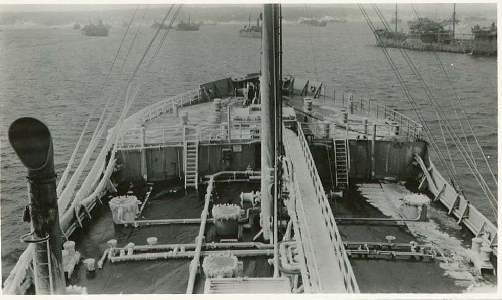 M/T Torshavet i konvoi i Nordatlanteren vinteren 1941/42. PA-1209 Uf-118