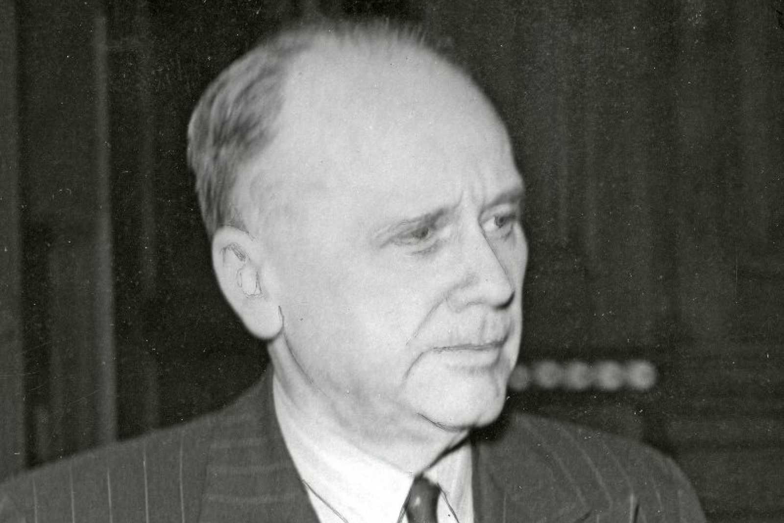 Erling Sandberg (1878-1956), finansminister. Arbeiderbevegelsens arkiv og bibliotek