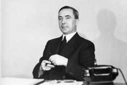Anders Rasmus Frihagen (1892-1979), handelsminister, forsynings- og gjenreisningsminister. PA-1209/Ub/45/3/3