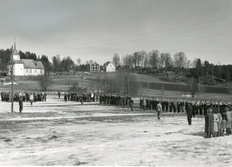 Oppstilling ved brakkene på Öreryd. RA/PA-1209/Uc/66/7