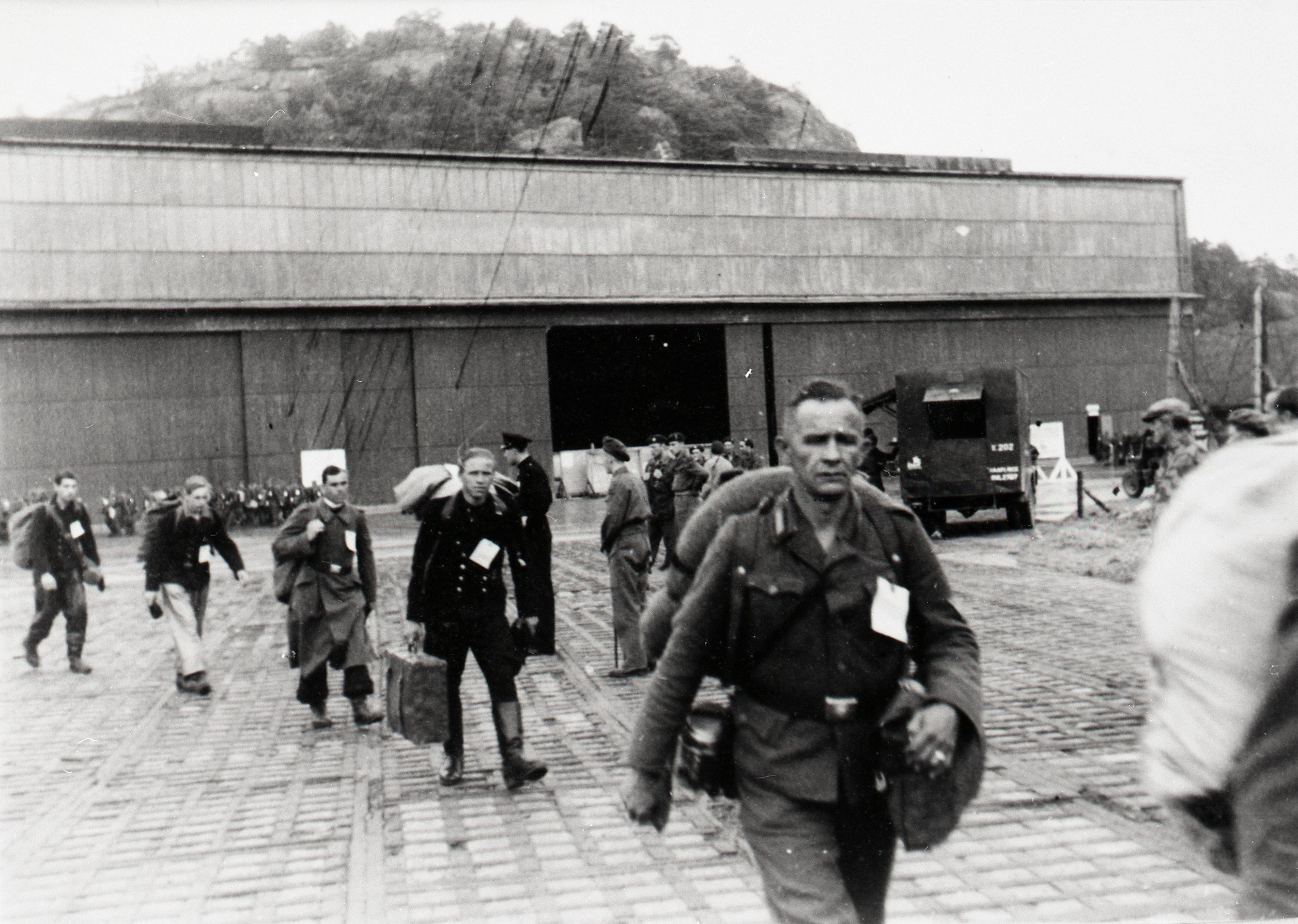 SAS_1995_2_FLY_9_33