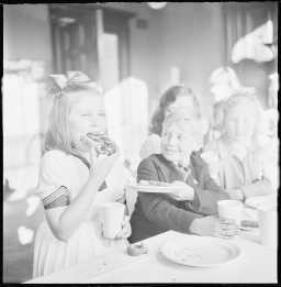 Fra en norsk internatskole i nærheten av Aberdeen. Fotograf ukjent. 