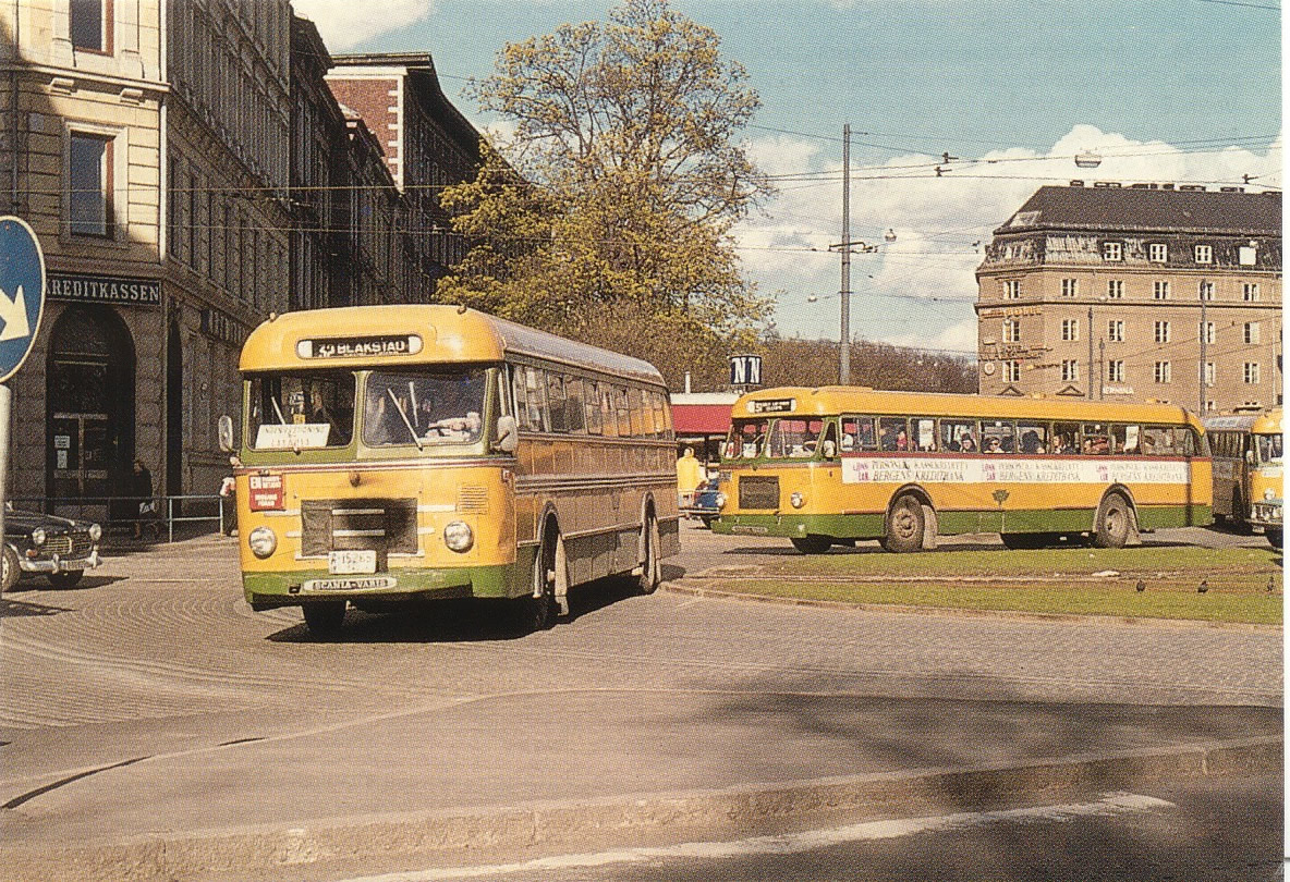 Gule og grønne busser
