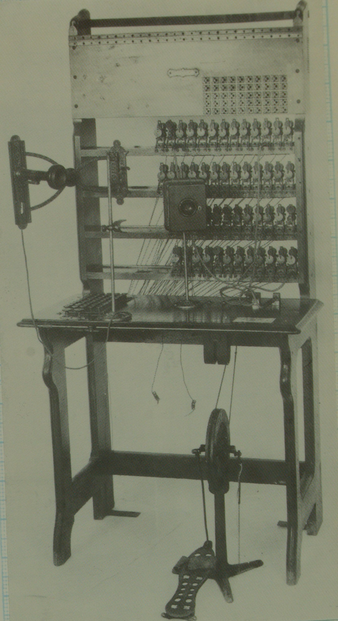 Det-foerste-sentralbordet-i-Drammen-fra-1880.-Er-naa-paa-teknisk-museum